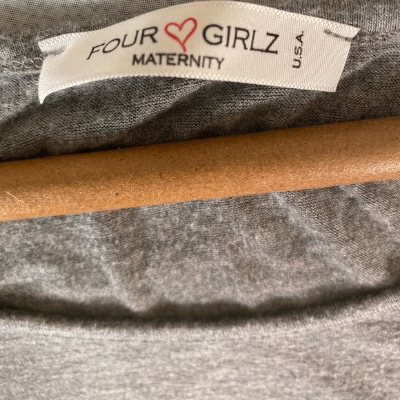💋3/$10 Grey maternity top - Picture 6 of 7